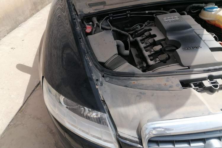 Used Audi A6L 2011 2.0 TFSI Automatic Standard Edition Engine Bay Right