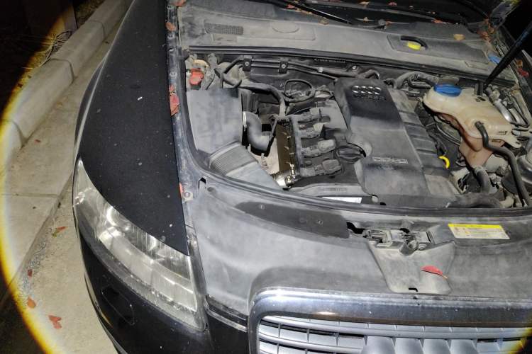 Used Audi A6L 2011 2.0 TFSI automatic Comfort trim Engine Bay Right