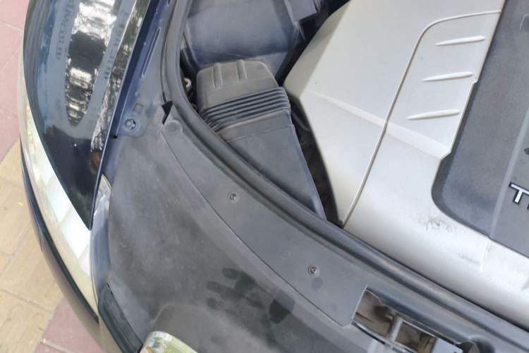 Used Audi A6L 2011 2.7 TDI Comfort Model Engine Bay Right