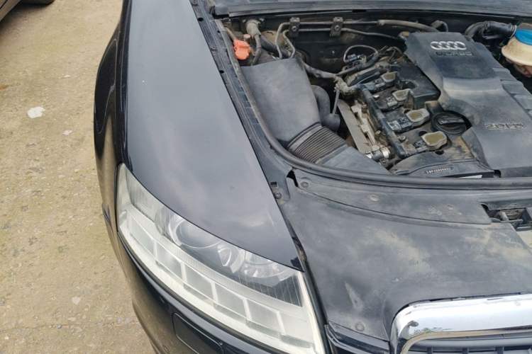 Used Audi A6L 2011 2.0 TFSI Automatic Standard Edition Engine Bay Right