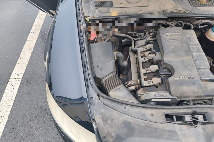 Used Audi A6L 2011 2.0 TFSI Automatic Standard Edition Engine Bay Right