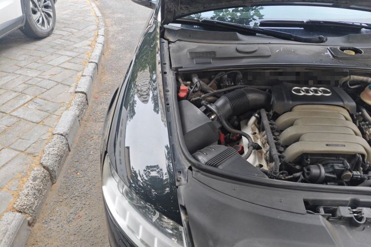 Used Audi A6L 2011 2.8 FSI Comfort Model Engine Bay Right