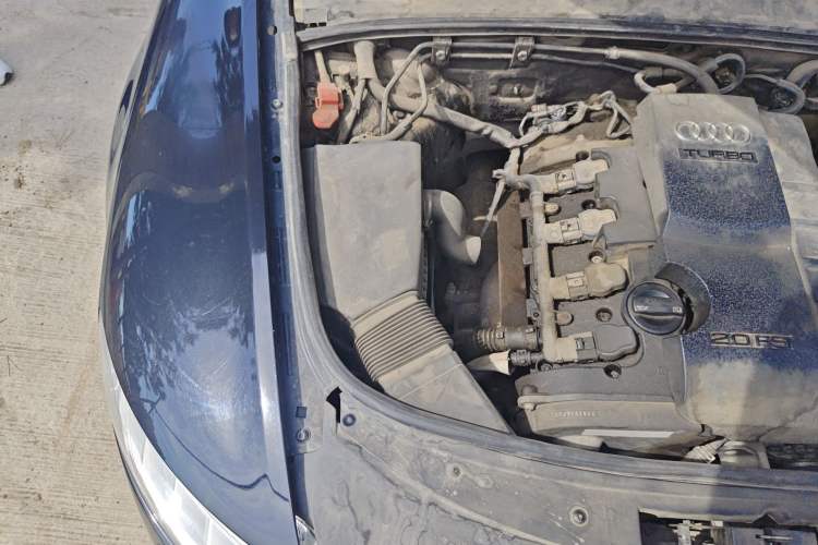 Used Audi A6L 2011 2.0 TFSI Automatic Standard Edition Engine Bay Right