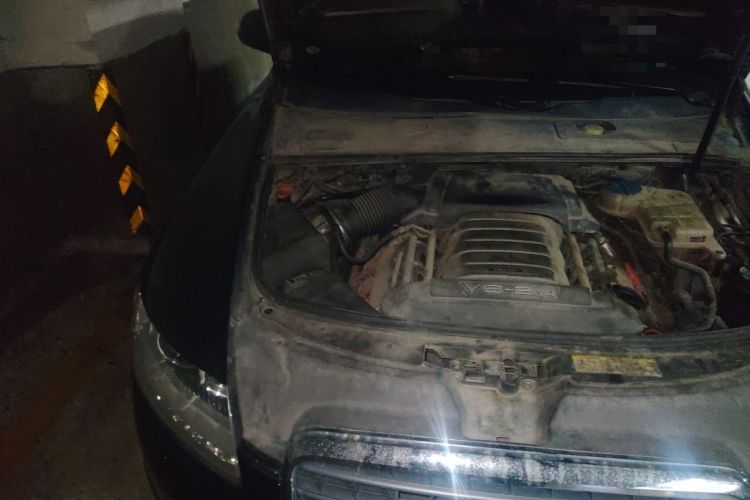 Used Audi A6L 2011 2.4L Comfort Edition Engine Bay Right