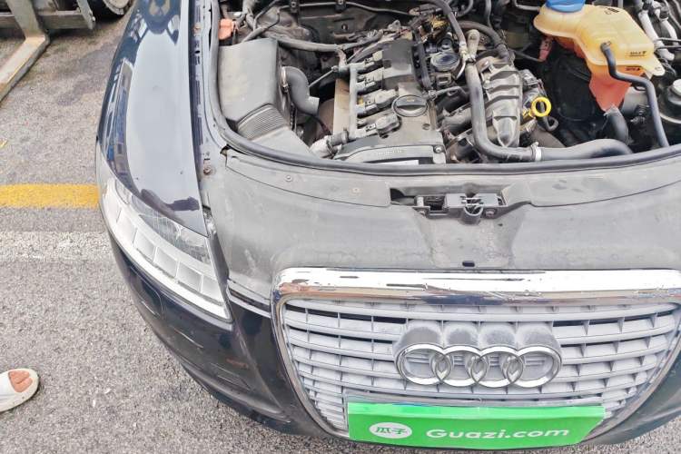 Used Audi A6L 2011 2.0 TFSI Automatic Standard Edition Engine Bay Right