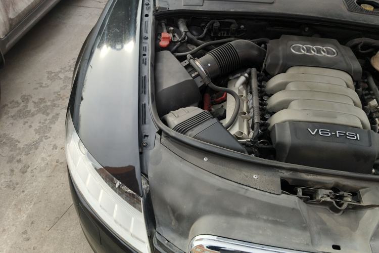 Used Audi A6L 2011 2.8 FSI quattro Luxury Model Engine Bay Right