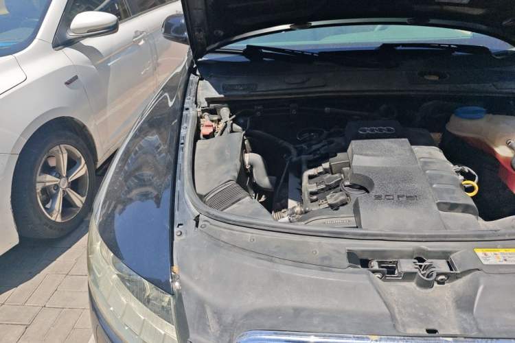 Used Audi A6L 2011 2.0 TFSI automatic Comfort trim Engine Bay Right