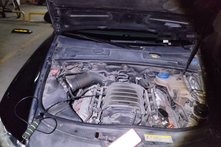 Used Audi A6L 2011 2.4L Luxury Edition Engine Bay Right