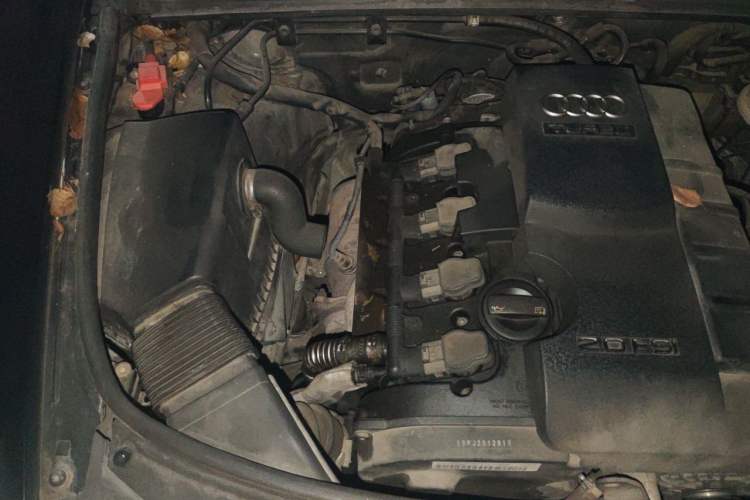 Used Audi A6L 2011 2.0 TFSI Automatic Standard Edition Engine Bay Right