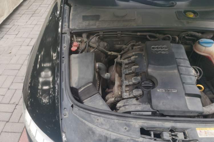 Used Audi A6L 2011 2.0 TFSI Automatic Standard Edition Engine Bay Right