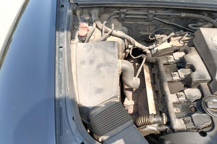 Used Audi A6L 2011 2.0 TFSI Automatic Standard Edition Engine Bay Right