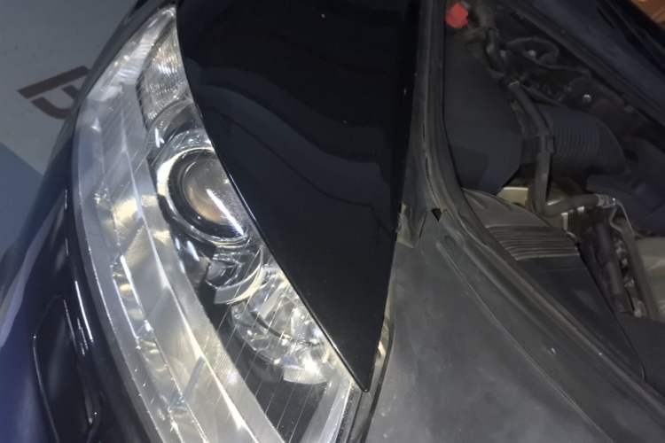 Used Audi A6L 2011 2.4L Technology Edition Engine Bay Right