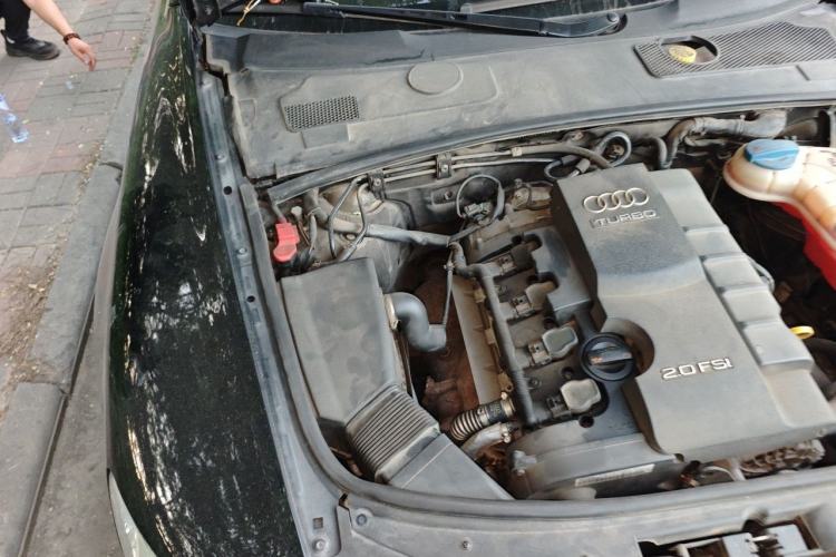 Used Audi A6L 2011 2.0 TFSI automatic Comfort trim Engine Bay Right