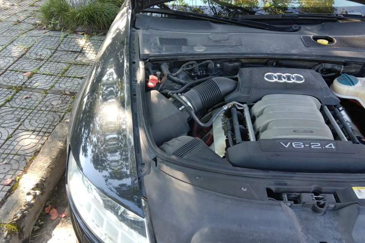 Used Audi A6L 2011 2.4L Technology Edition Engine Bay Right
