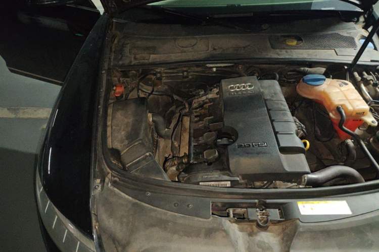 Used Audi A6L 2011 2.0 TFSI Automatic Standard Edition Engine Bay Right