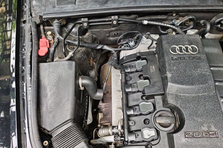 Used Audi A6L 2011 2.0 TFSI Automatic Standard Edition Engine Bay Right