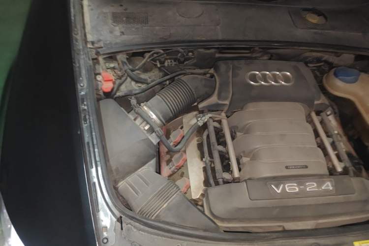 Used Audi A6L 2011 2.4L Technology Edition Engine Bay Right