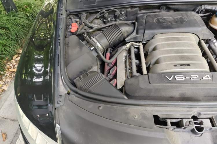 Used Audi A6L 2011 2.4L Technology Edition Engine Bay Right