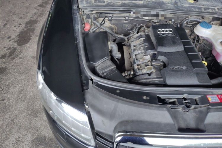 Used Audi A6L 2011 2.0 TFSI Automatic Standard Edition Engine Bay Right