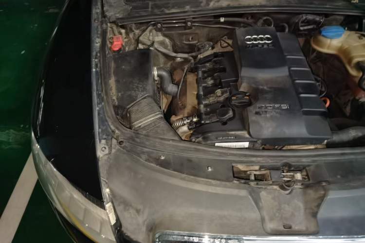 Used Audi A6L 2011 2.0 TFSI automatic Comfort trim Engine Bay Right