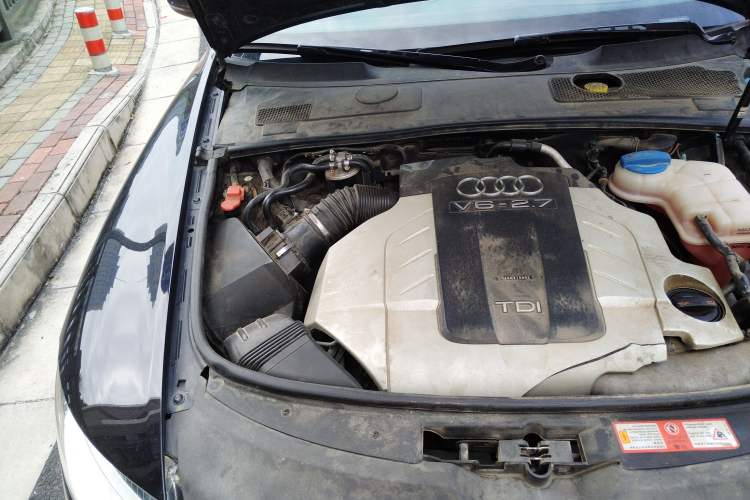 Used Audi A6L 2011 2.7 TDI Comfort Model Engine Bay Right