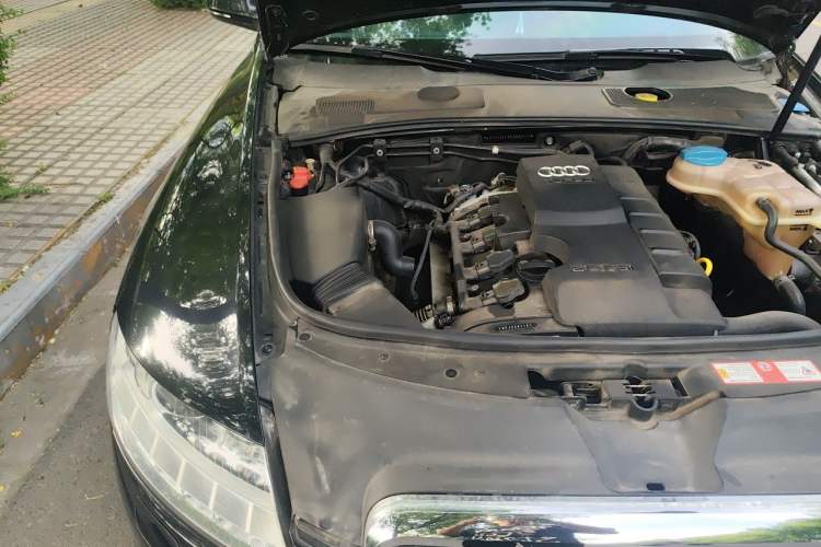 Used Audi A6L 2011 2.0 TFSI Automatic Standard Edition Engine Bay Right