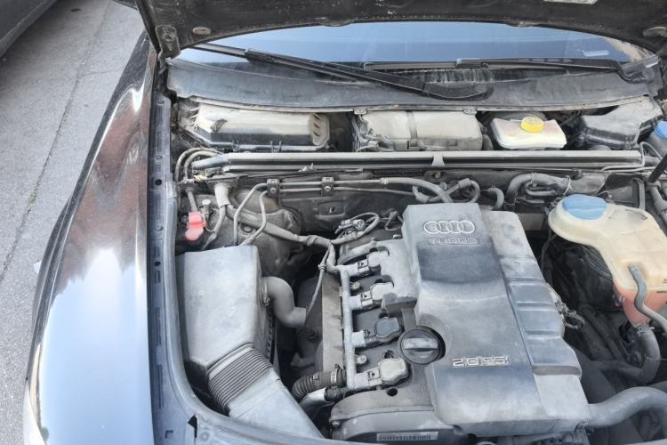 Used Audi A6L 2011 2.0 TFSI Automatic Standard Edition Engine Bay Right