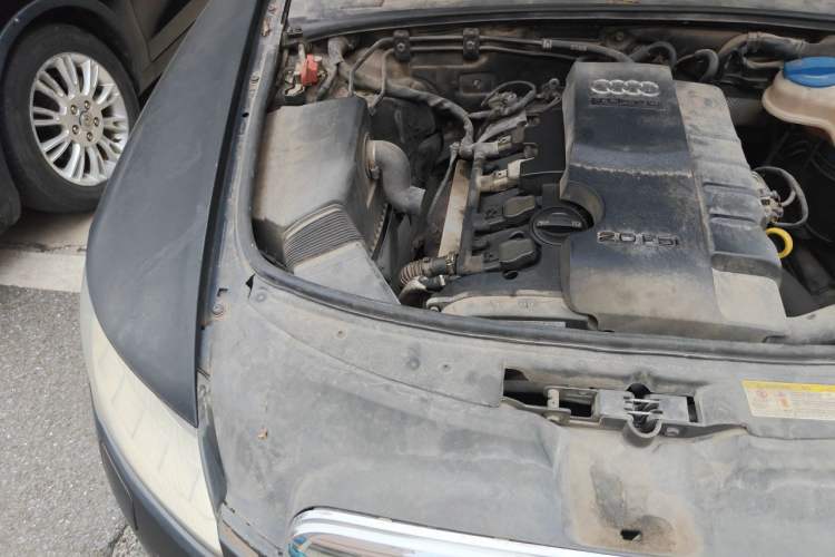 Used Audi A6L 2011 2.0 TFSI Automatic Standard Edition Engine Bay Right
