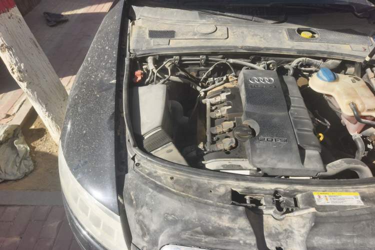 Used Audi A6L 2011 2.0 TFSI Automatic Standard Edition Engine Bay Right