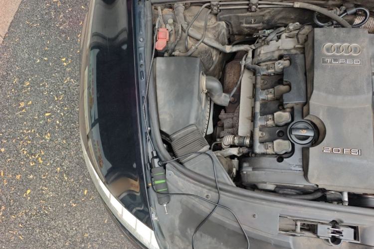 Used Audi A6L 2011 2.0 TFSI automatic Comfort trim Engine Bay Right