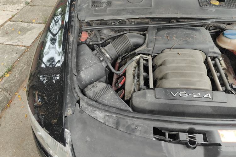 Used Audi A6L 2011 2.4L Technology Edition Engine Bay Right
