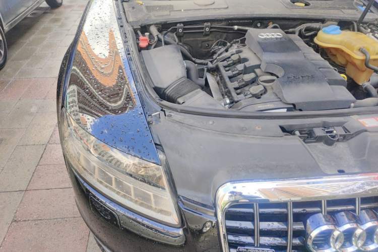 Used Audi A6L 2011 2.0 TFSI automatic Comfort trim Engine Bay Right