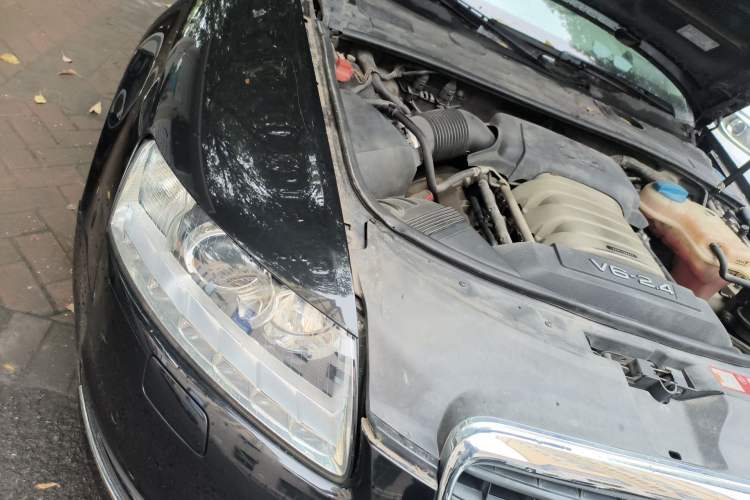 Used Audi A6L 2011 2.4L Comfort Edition Engine Bay Right