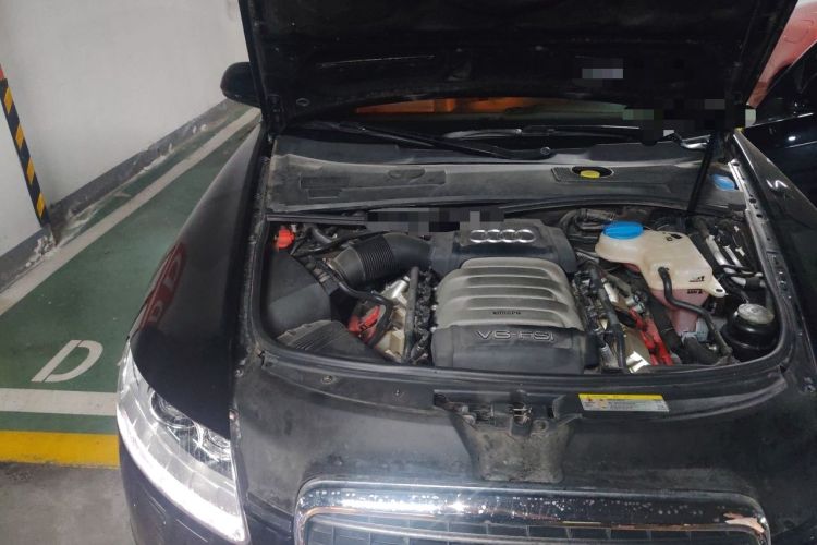 Used Audi A6L 2011 2.8 FSI Luxury Model Engine Bay Right