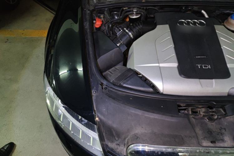 Used Audi A6L 2011 2.7 TDI Comfort Model Engine Bay Right