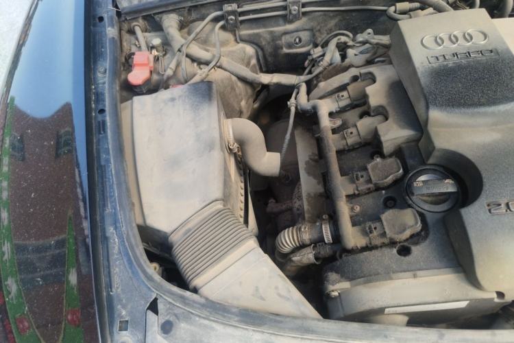 Used Audi A6L 2011 2.0 TFSI automatic Comfort trim Engine Bay Right