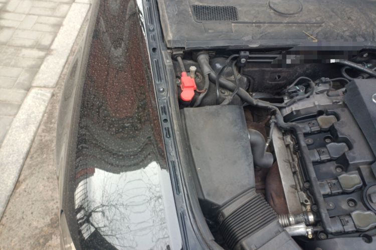 Used Audi A6L 2011 2.0 TFSI automatic Comfort trim Engine Bay Right