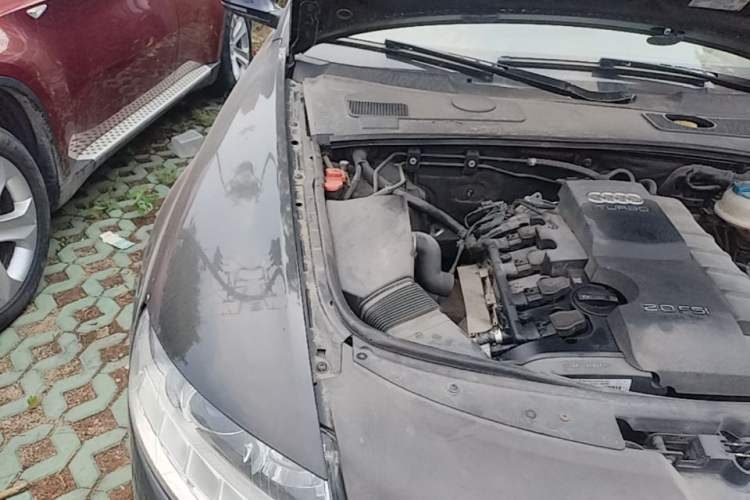 Used Audi A6L 2011 2.0 TFSI Automatic Standard Edition Engine Bay Right