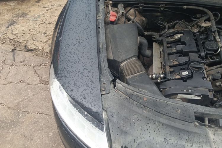 Used Audi A6L 2011 2.0 TFSI Automatic Standard Edition Engine Bay Right