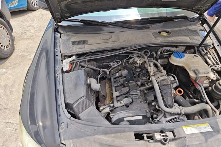 Used Audi A6L 2011 2.0 TFSI Automatic Standard Edition Engine Bay Right