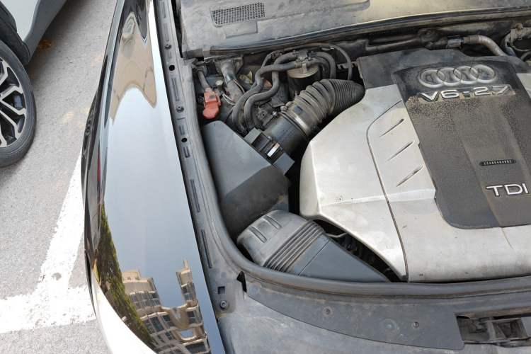 Used Audi A6L 2011 2.7 TDI Comfort Model Engine Bay Right