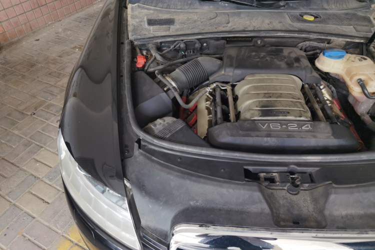 Used Audi A6L 2011 2.4L Comfort Edition Engine Bay Right