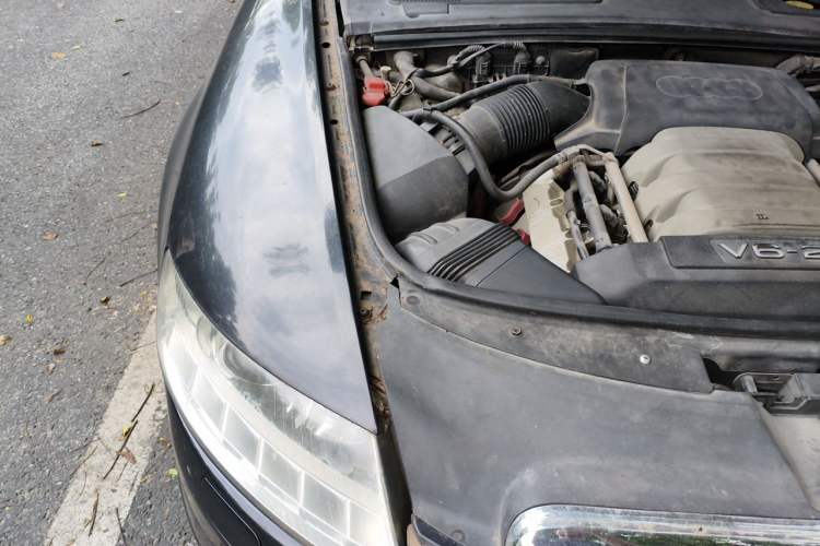 Used Audi A6L 2011 2.4L Comfort Edition Engine Bay Right