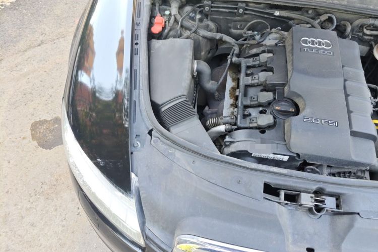 Used Audi A6L 2011 2.0 TFSI automatic Comfort trim Engine Bay Right