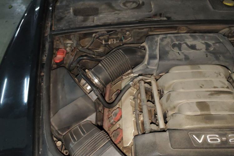 Used Audi A6L 2011 2.4L Technology Edition Engine Bay Right