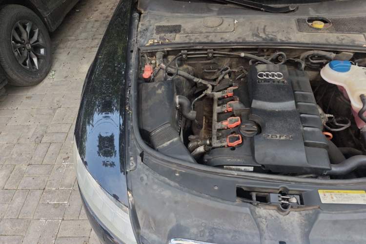Used Audi A6L 2011 2.0 TFSI Automatic Standard Edition Engine Bay Right