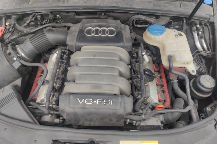 Used Audi A6L 2011 2.8 FSI Comfort Model Engine Bay