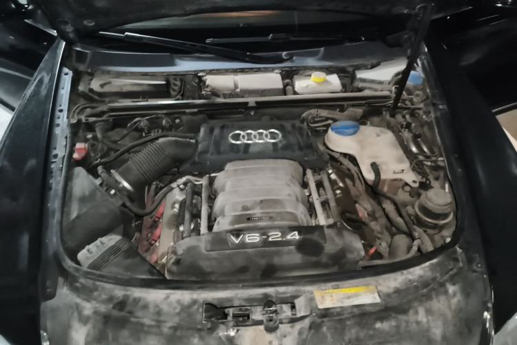 Used Audi A6L 2011 2.4L Luxury Edition Engine Bay