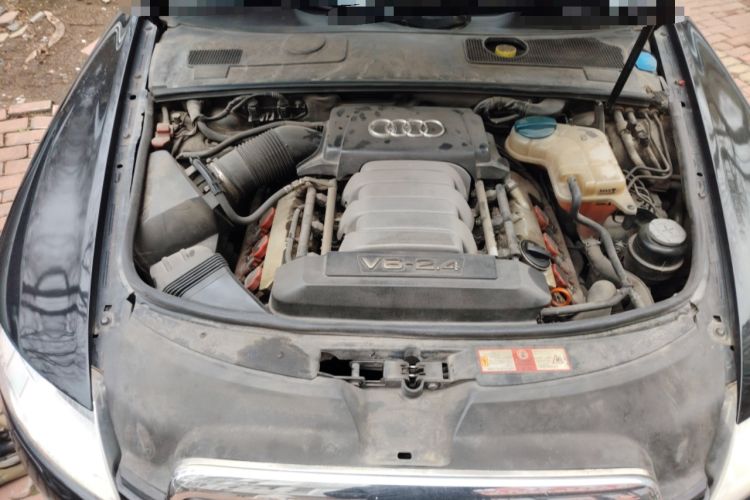Used Audi A6L 2011 2.4L Comfort Edition Engine Bay