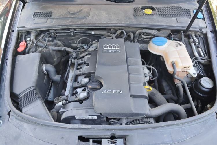 Used Audi A6L 2011 2.0 TFSI automatic Comfort trim Engine Bay
